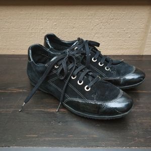 Geox Respira W8 EU39 Black Sneaker Suede Leather Upper Grommet Topstitch Details